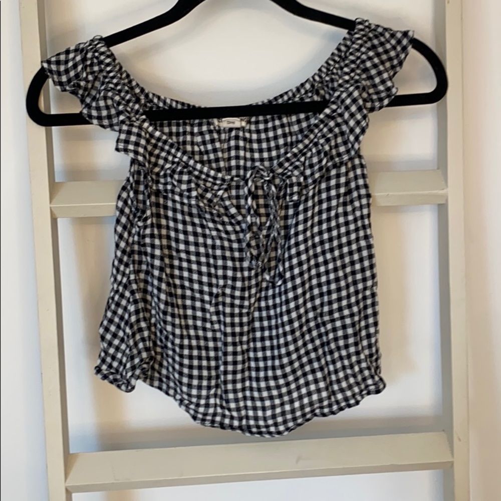 Cute billabong crop top
